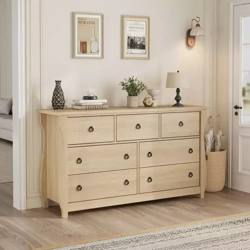 Commode à 6/7 tiroirs - Commode haute de style bohème avec pieds incurvés, accents en rotin et rangement autoportant pour salon, chambre à coucher, entrée