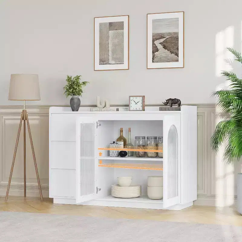 Buffet de 48 po avec 3 tiroirs, portes vitrées et lumières LED, meuble de rangement moderne pour bar à café, cuisine et salle à manger