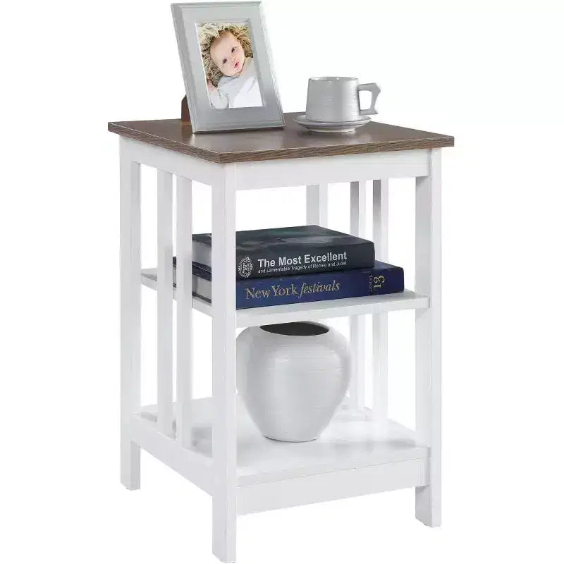Table d'appoint avec plateau lisse et deux étagères, construction en MDF, table d'appoint d'appoint de style transitionnel pour la décoration du salon ou de la chambre à coucher