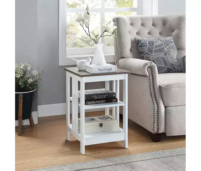 Table d'appoint avec plateau lisse et deux étagères, construction en MDF, table d'appoint d'appoint de style transitionnel pour la décoration du salon ou de la chambre à coucher